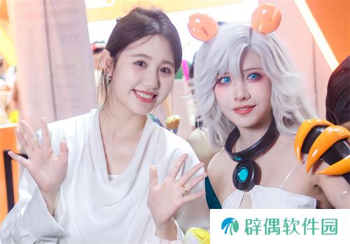 螃蟹账号反诈卷到CJ现场，一栗小莎子现身螃蟹游戏服务网展台