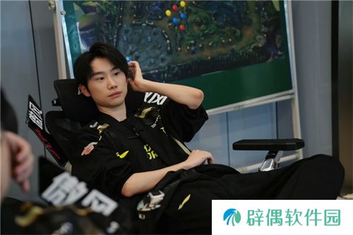 虎娘日报：拳头官宣将免费送限定皮肤 Xun上演教科书千珏